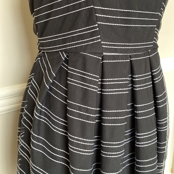 BCBGeneration Sleeveless tank style dress black with white stripes - Picture 4 of 14